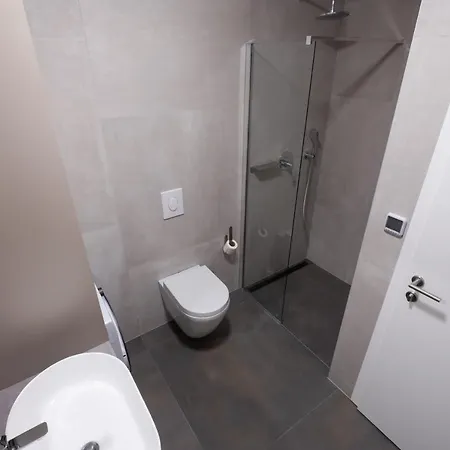 Artemis Apartment *