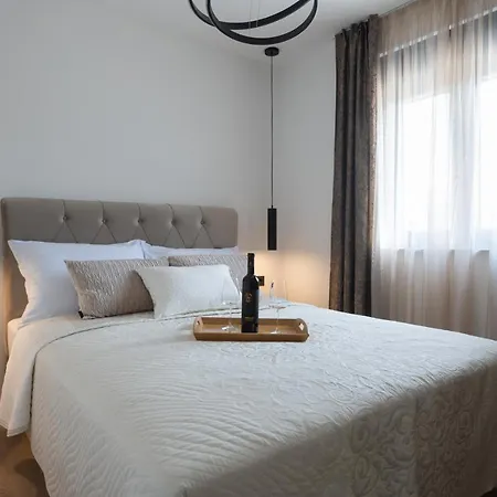 Artemis Apartment